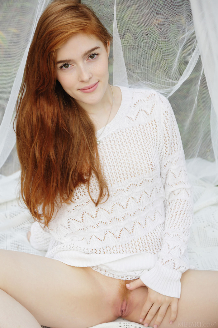 Jia Lissa is a picture of perfection