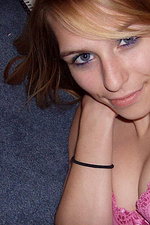 The blu eyed cutie's self shooting pictures 08
