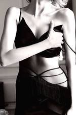 Anja Rubik Sexy Celeb 09