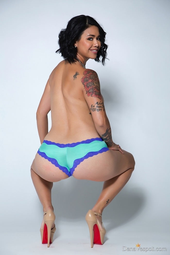 Dana Vespoli Strips In The Studio