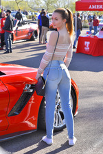Hottie In The Jeans 01