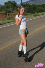 Abbie Rollergirl 00