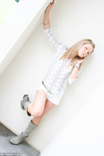 Little White Shorts 00