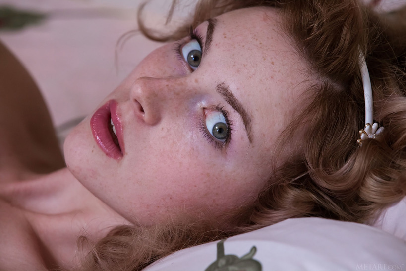 Catching redhead Jamie Joi at home