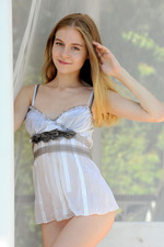 Blonde cutie Shayla smiles 01