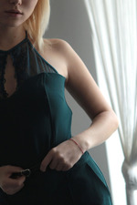 Presenting Scarlet 02