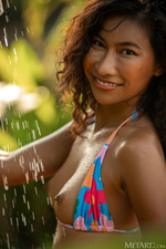 Hot Tropics 01