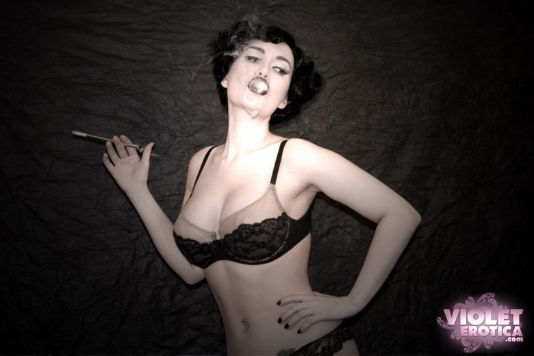 Smoking Hot Pin Up Model