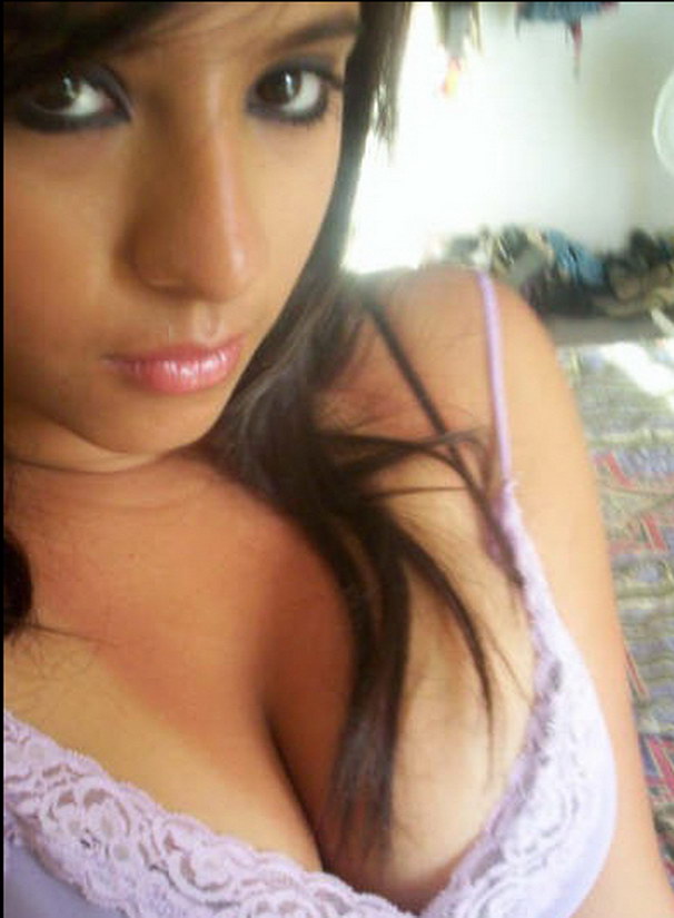 Mixed and hot pics of emo and alt girls