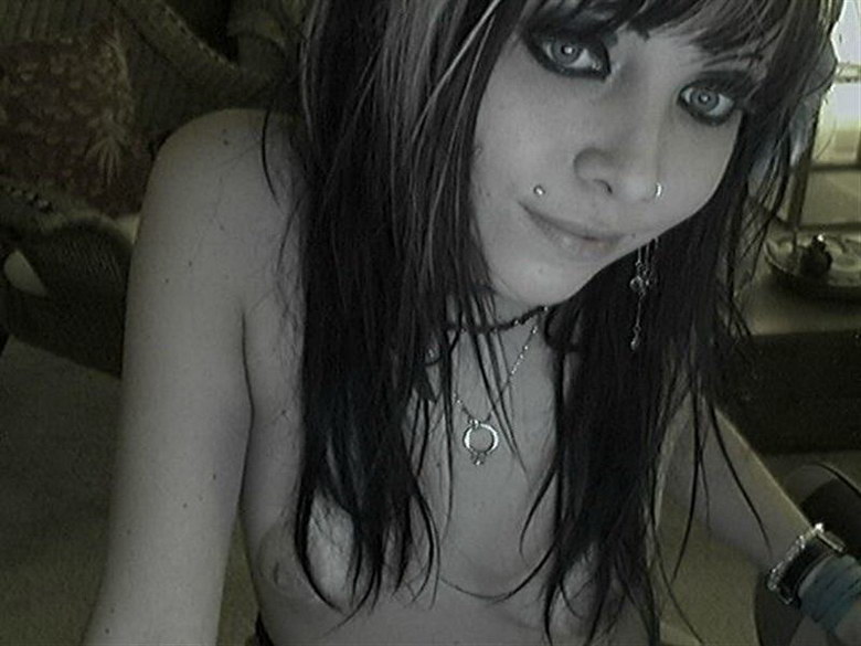 Hot emo chicks topless photos