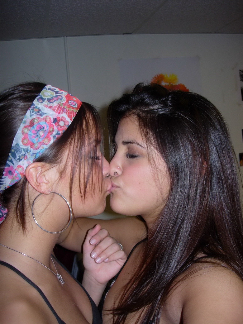 Amazing hottest girlfriends