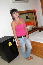 Thai girlfriend works the cock for a pussy 00