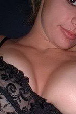 Sexy busty girlfriends 02