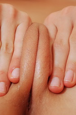 Tina and her pussy 04