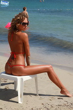 Hottest red bikini 09