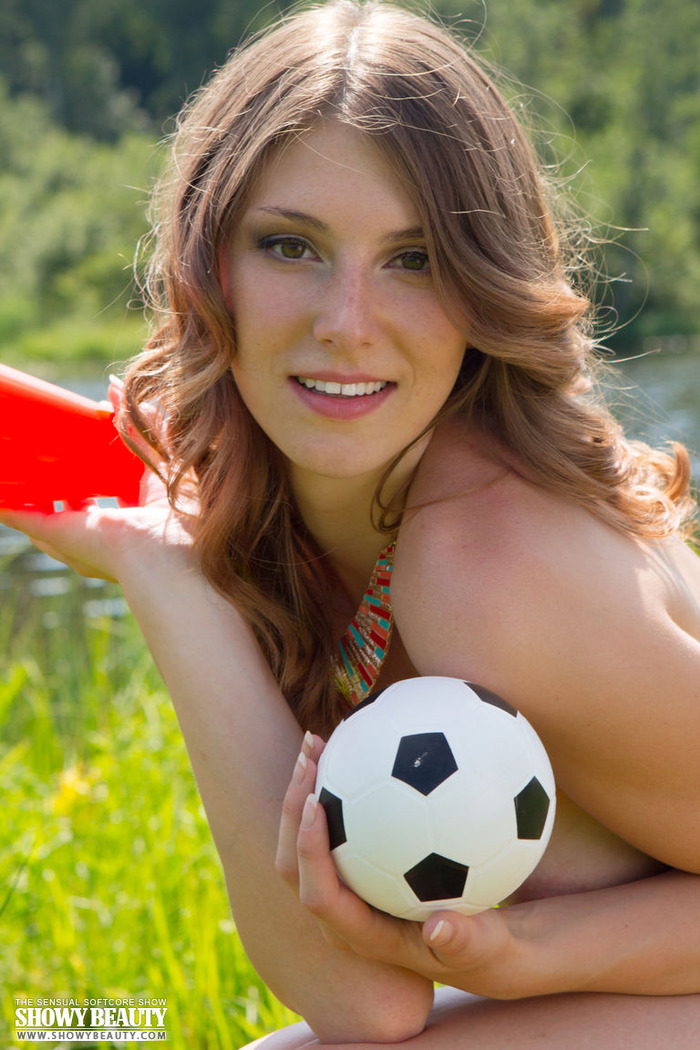 Mimi - Natural Pussy