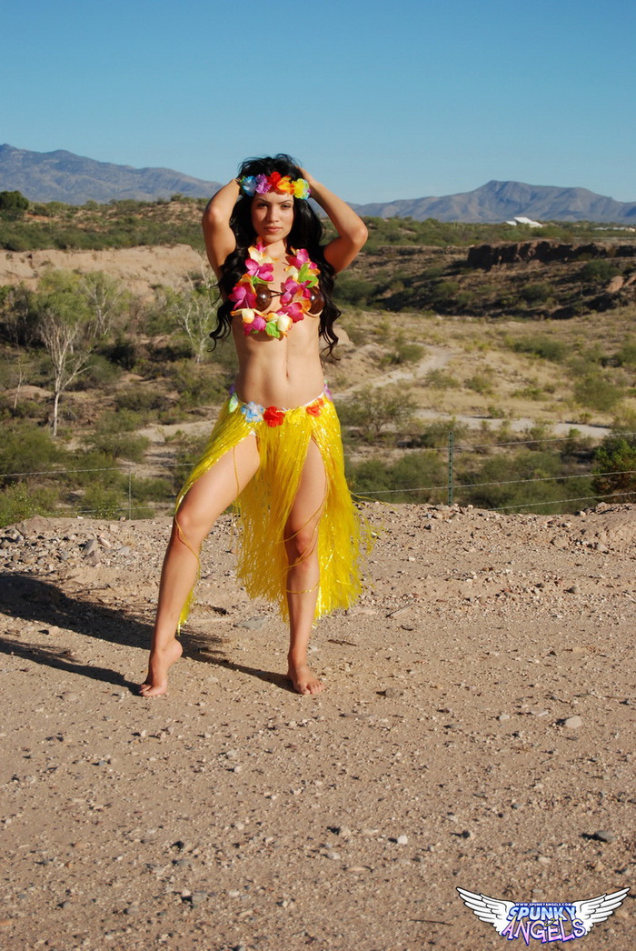 SpunkyAngels: Stunning Tease Tianna Shows Off Her Tight Body In Her Skimpy Hula Outfit Outdoors